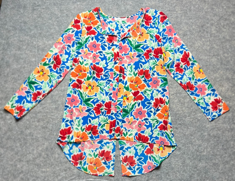 ROSE + OLIVE NWT Multicolored Floral Long Sleeve Vneck Blouse, Size M